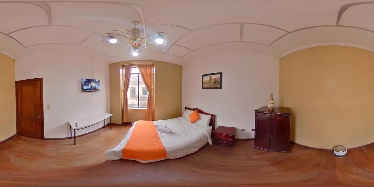 ***  Hotel 4 Mundos Cuenca Equador